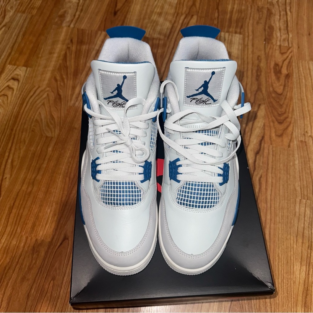 💥OPEN 2 OFFERS💥 Air Jordan 4 Retro
"Industrial Blue"